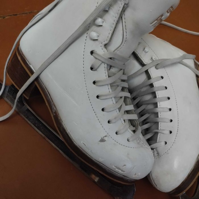 Ковзани профісійні