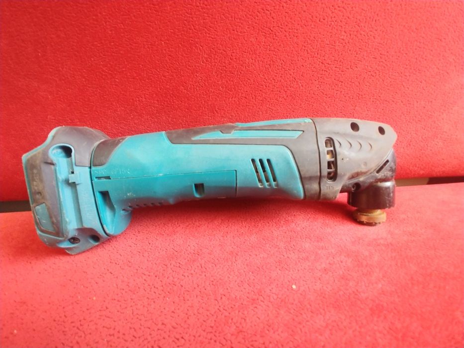 Multitool makita dtm50