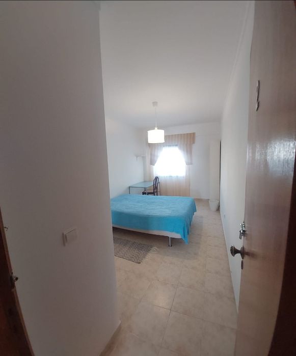 T2 espaçoso com 89 m² + arrecadação de 30 m² | Baixa da Banheira