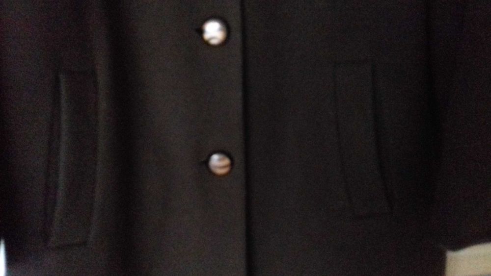 Wełniany brązowy płaszczyk zamiast ortalionowej kurtki L/XL