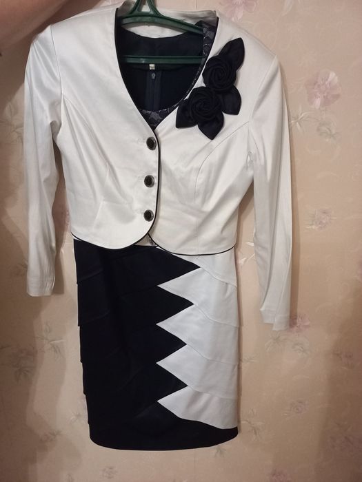 Продам  платье .