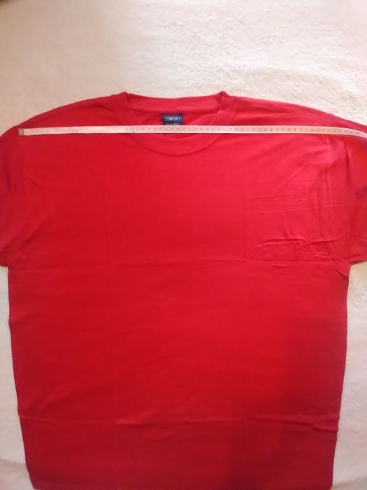 Продам футболки красные