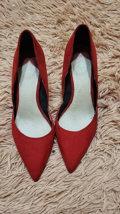 Туфли замшевые 38р продам