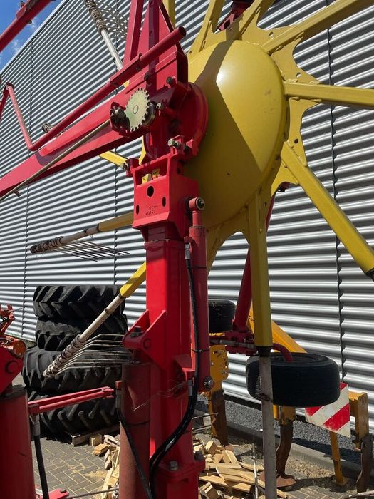 Zgrabiarka Pottinger Eurotop 881 Karuzelowa