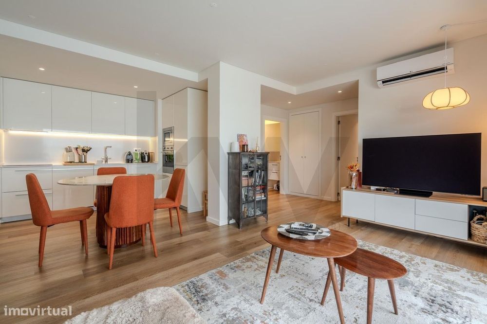 T2 para Arrendar no Avenida Altear | Piscina no Rooftop · Garagem com