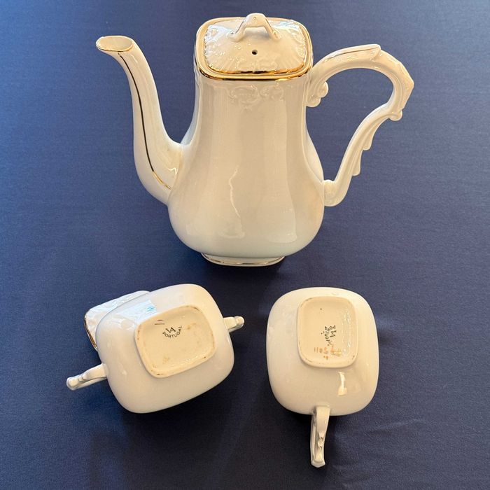 Vista Alegre White Coffee Set with Milk Jug and Sugar Bowl (1950s)