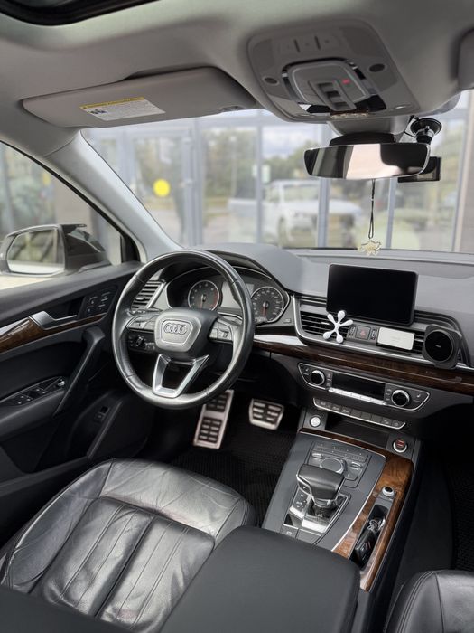 Audi Q5 2017 VIN WA1ANAFY5J2020110 фото оголошення 13 з 19