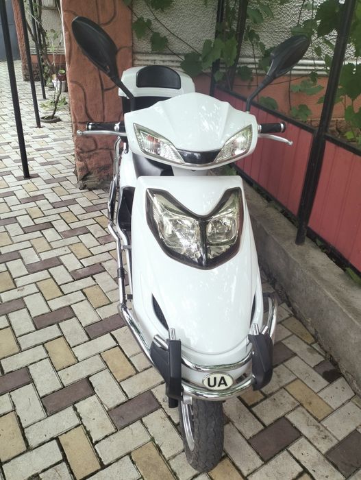 Продам двомісний електричний максі скутер
