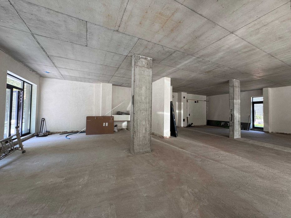 БЕЗ КОМІСІЇ ПРОДАЖ КОМЕРЦІЇ в зданій новобудові вул.Окружна,43