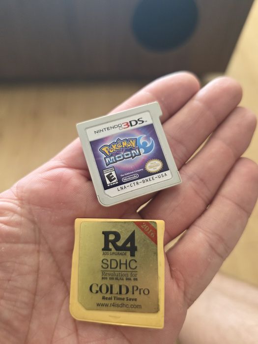 New Nintendo 3DS XL Desbloqueada | 32GB | Pokémon Omega Ruby + Moon + R4