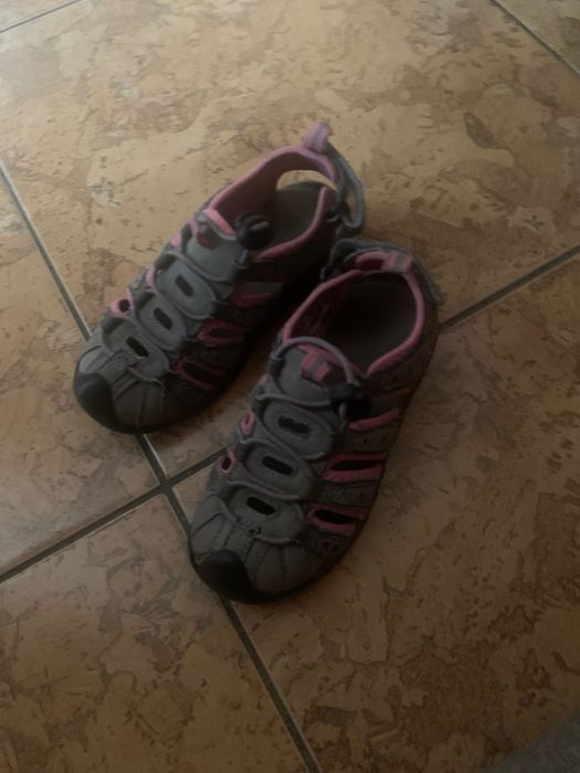 Продам дитяче взуття