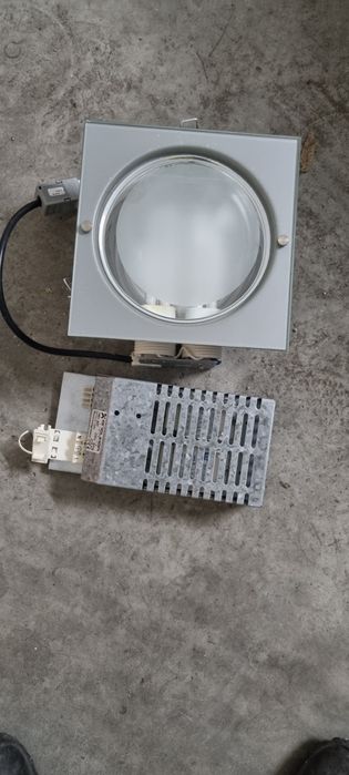 Vendo conjunto de 6 Projectores para encastre  em teto falso