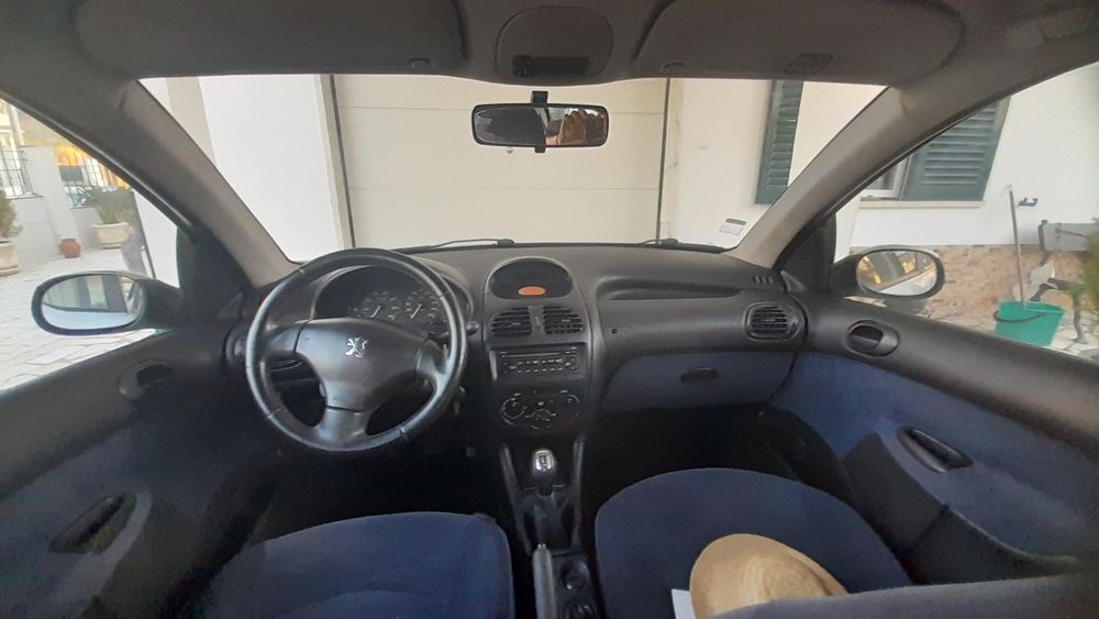 Peugeot 206, 1.1 de 2003 foto 5