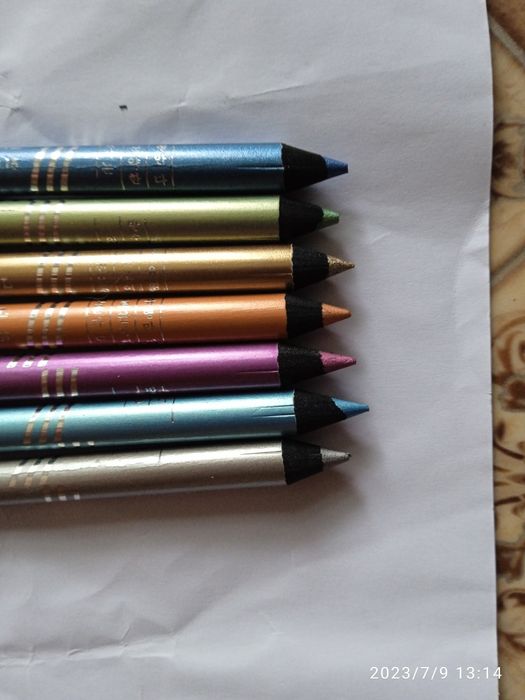 Олівці для  очей