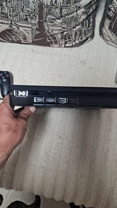 Sony PlayStation 4