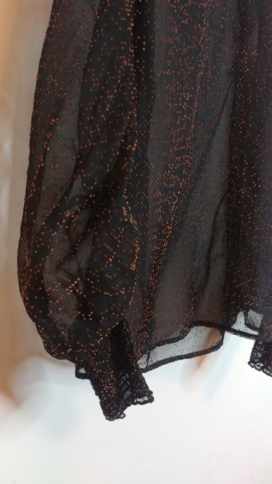 Oryginalna czarna koszula półgolf bufiaste rękawy welur kropki