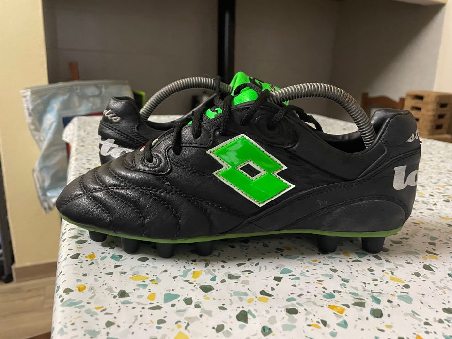 Botas futebol em pele lotto stadio