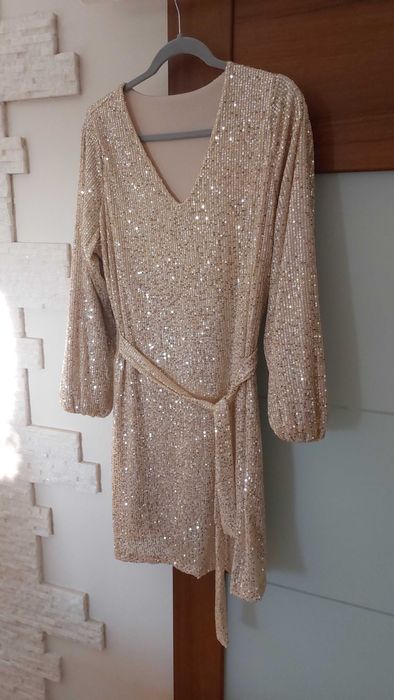 Sukienka cekiny na sylwestra