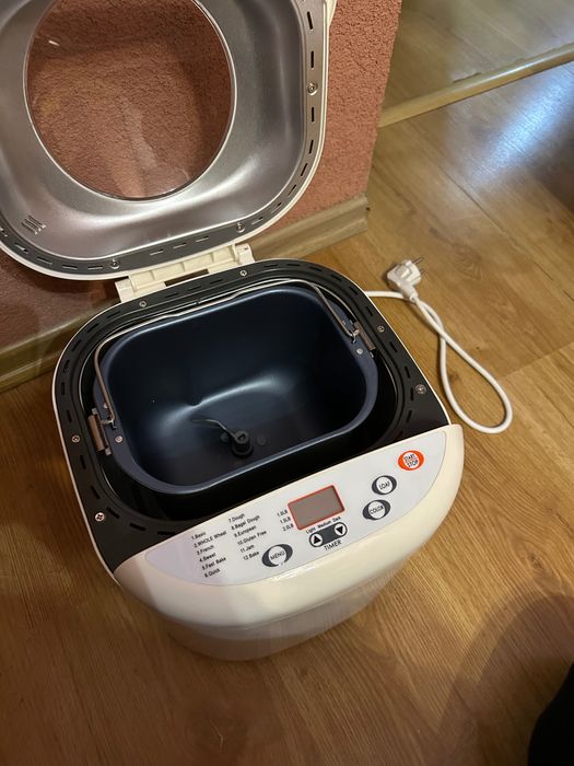 Хлібопіч Aurora AU 480