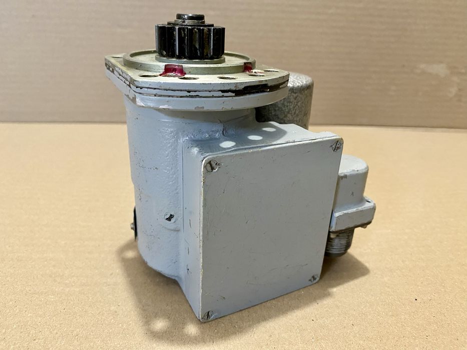 Авиационный электромеханизм УР-10 2С 250