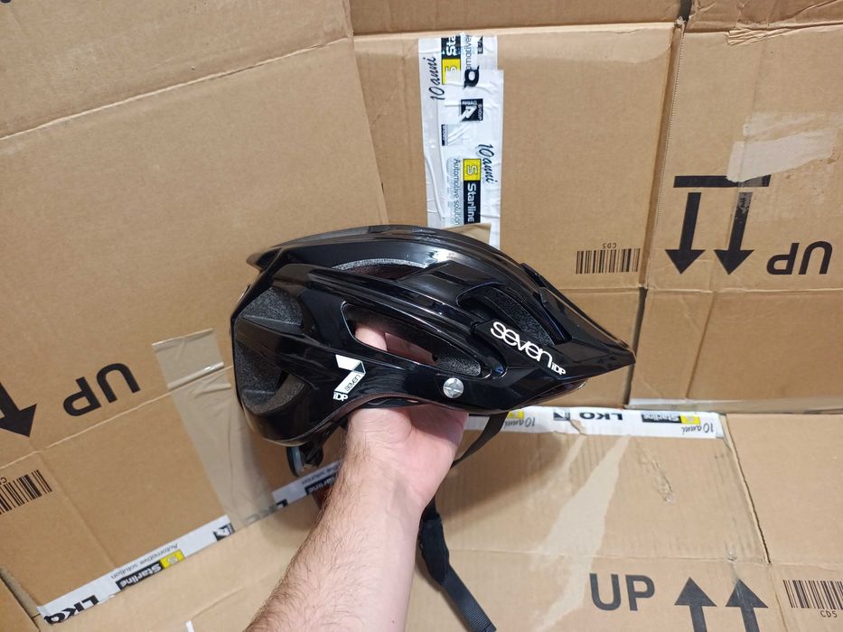 Шолом Seven 7iDP M4 шлем