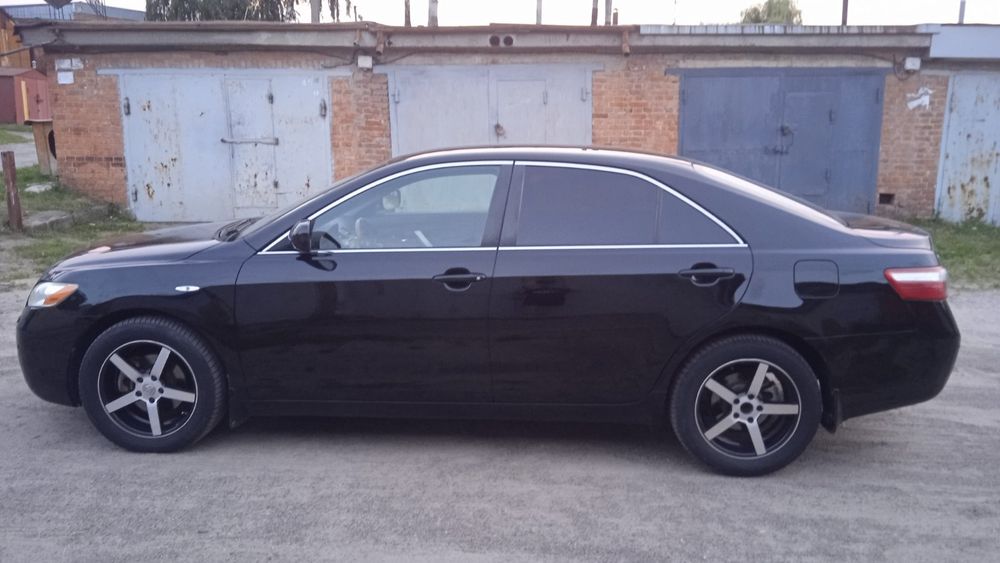 Продам Toyota Camry 40