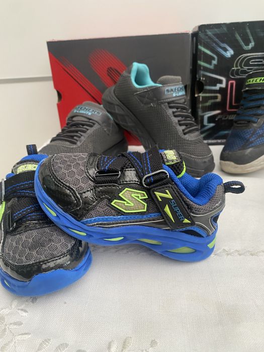 Tenis Skechers Lights 23