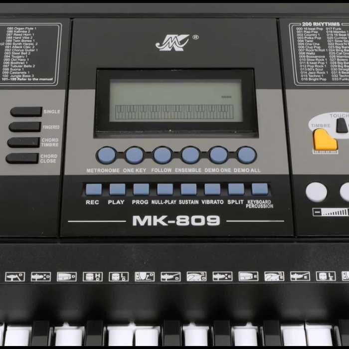 Портативний синтезатор MK809