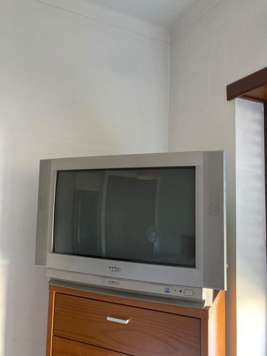 Televisão Sanyo ecrã 60cm