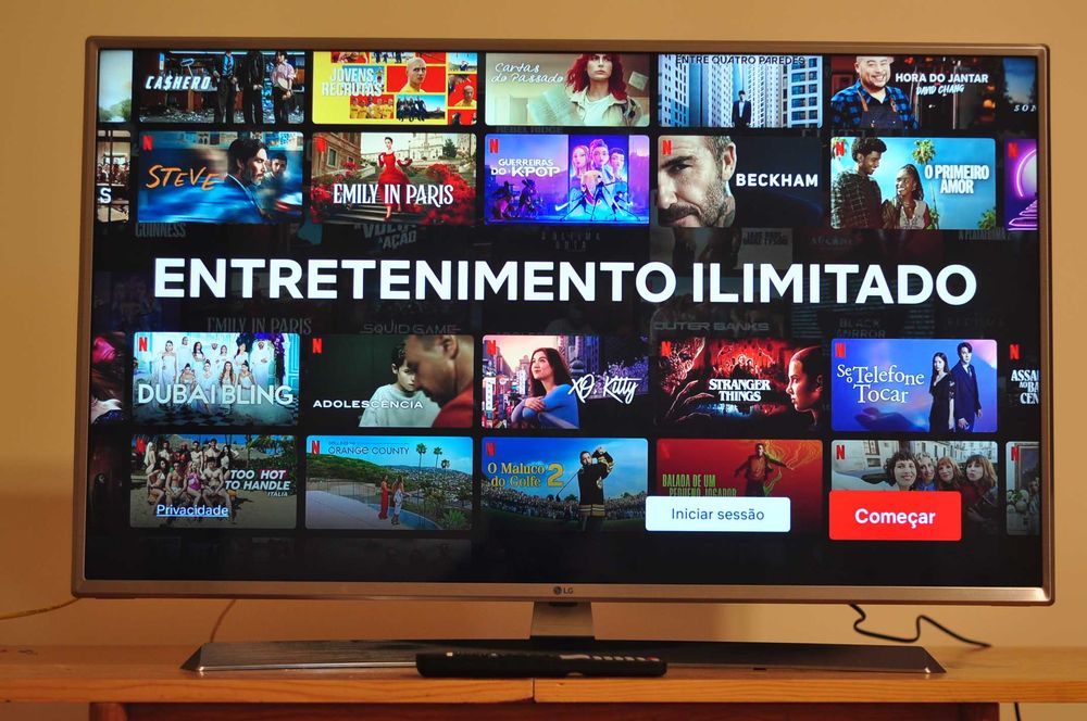 televisão LG smart tv 4K ultra HD WiFi tamanho 43" em excelente estado