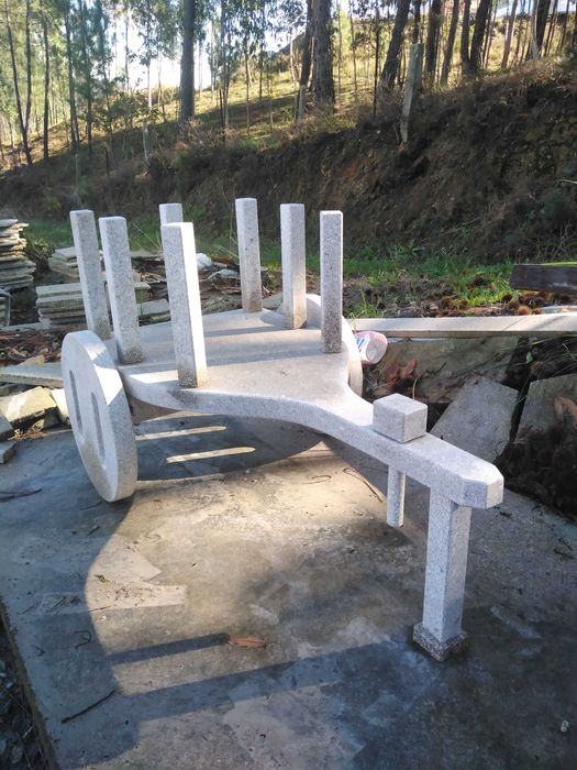 Carro de bois em granito