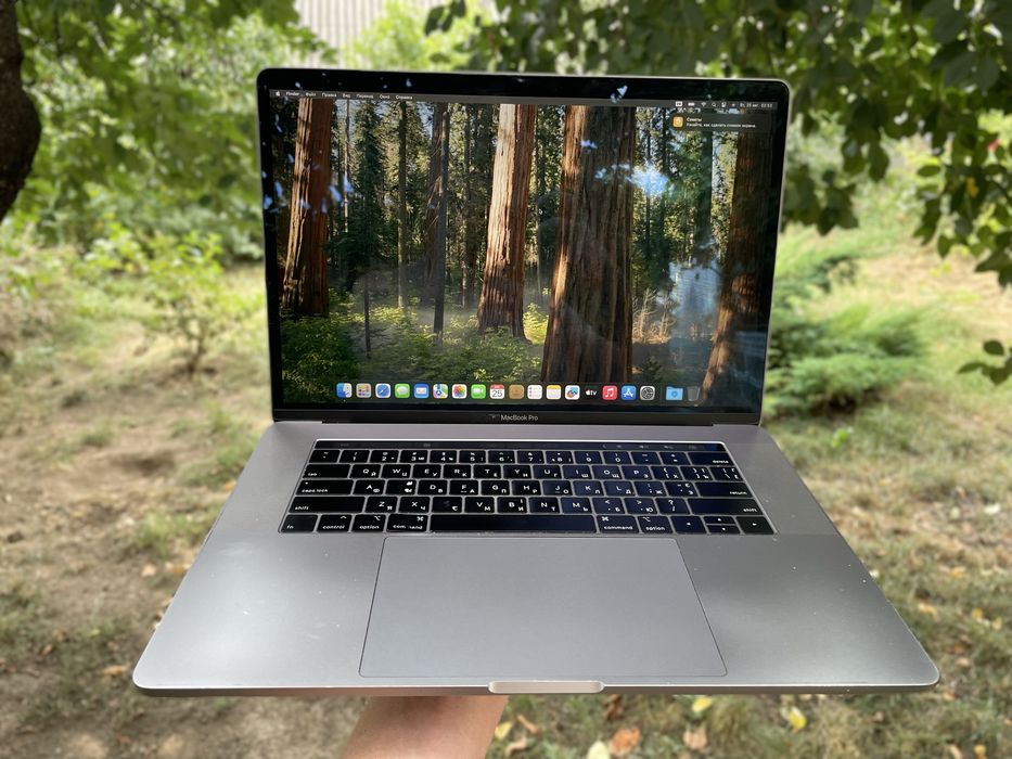 MacBook Pro 15 2018 / i7 / 16GB / Radeon 555X / №33