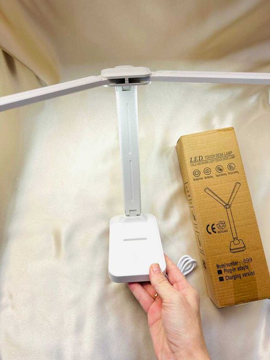 Настільна лампа з акумулятором  двома лампами LED лампа Eye protection