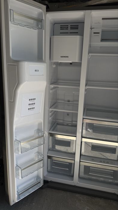 Холодильник Side by side Siemens привезений з Європи