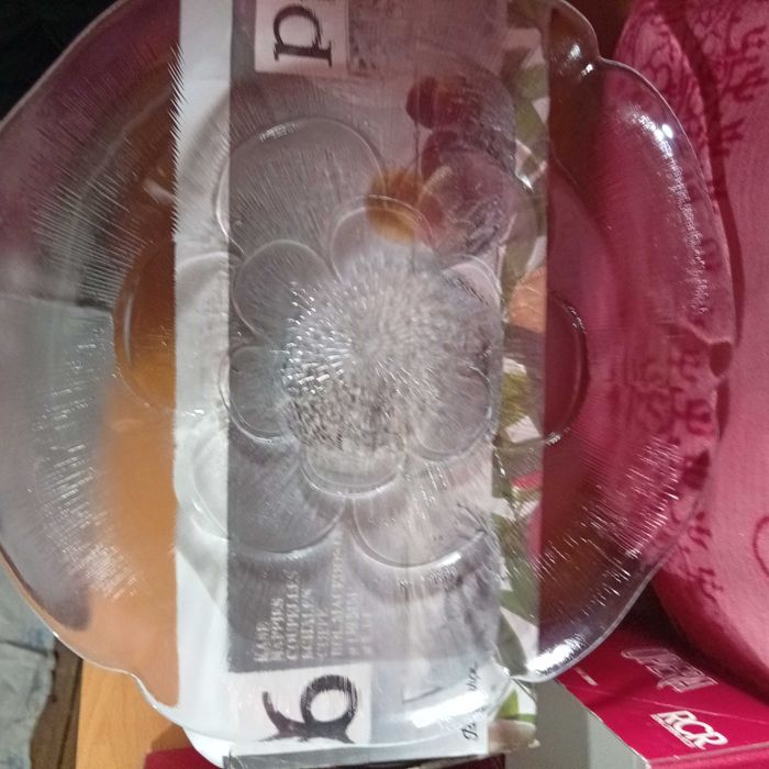 Loiça a estrear conjunto taça Cristal Opera + Bule e 2 prato Limoges, total 50€, oferta prato regular e 6 taças de sobremesa