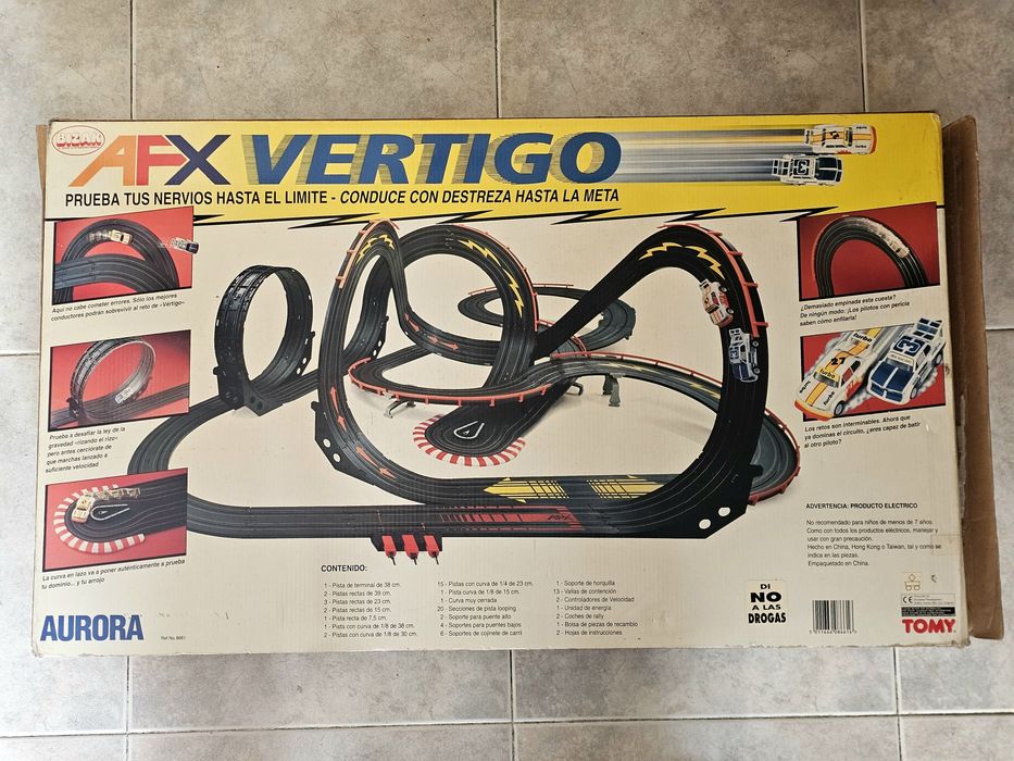 Pista de corrida elétrica TOMY AFX VERTIGO