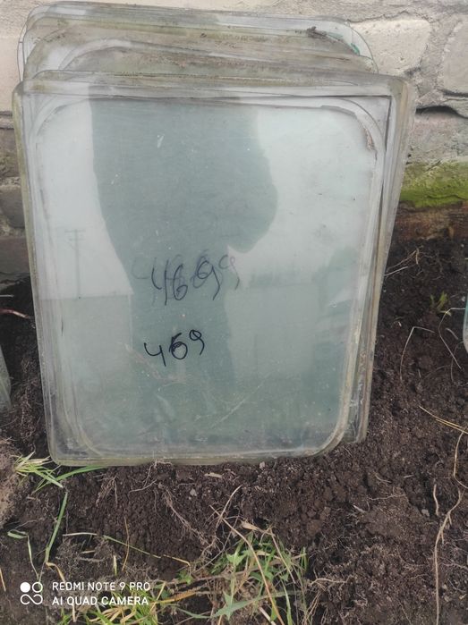 Скло дверей , салону , форточка уаз 469 , 452 , лек 3303