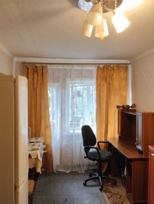 Продаж 2х кімнат у гуртожитку.  Польова