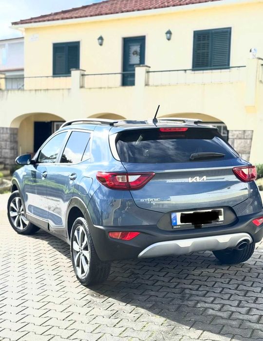 Kia Stonic 2023 apenas 35mil km( com Garantia)