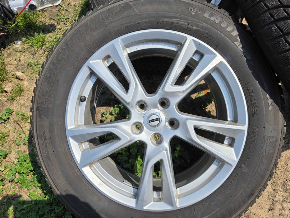 Felgi z oponami 18 cali volvo xc60 i xc40