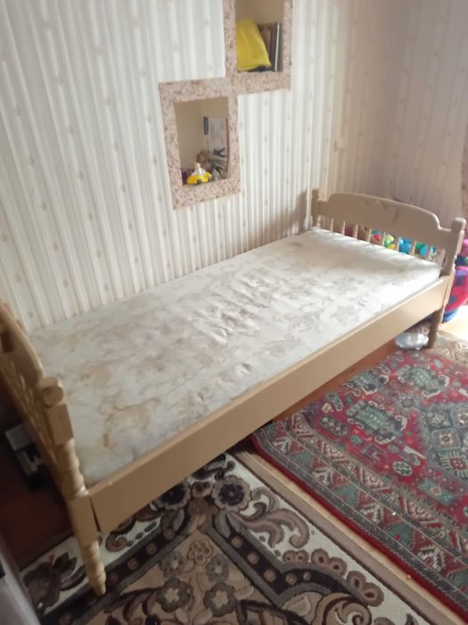 Продається ліжко односпальне