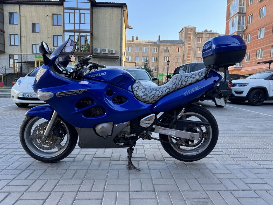 Suzuki GSX600F Katana