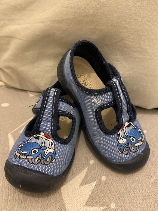 Kapcie chłopięce roz. 24