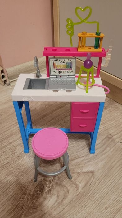 Barbie laboratorium