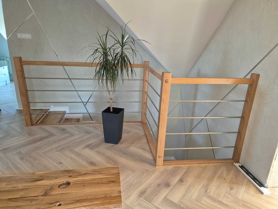 Schody Stopnie, trepy dębowe.