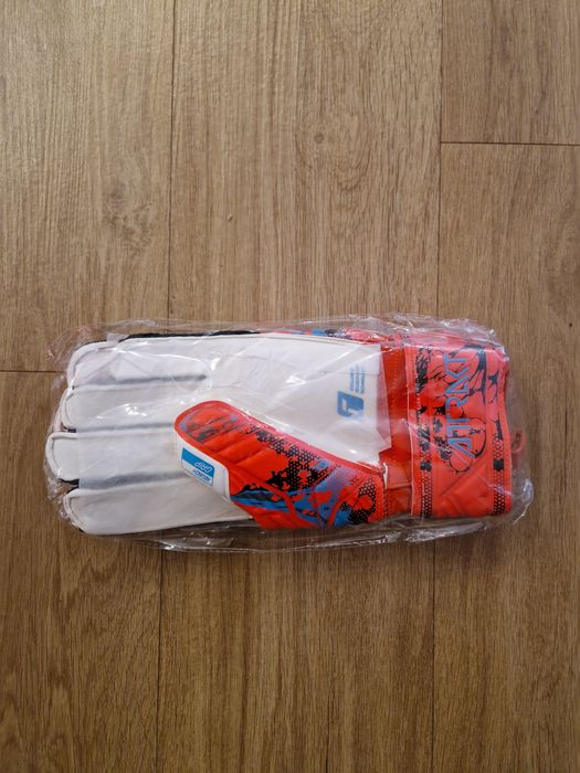 Luvas de Guarda-Redes REUSCH Attrakt Grip tamanho 9