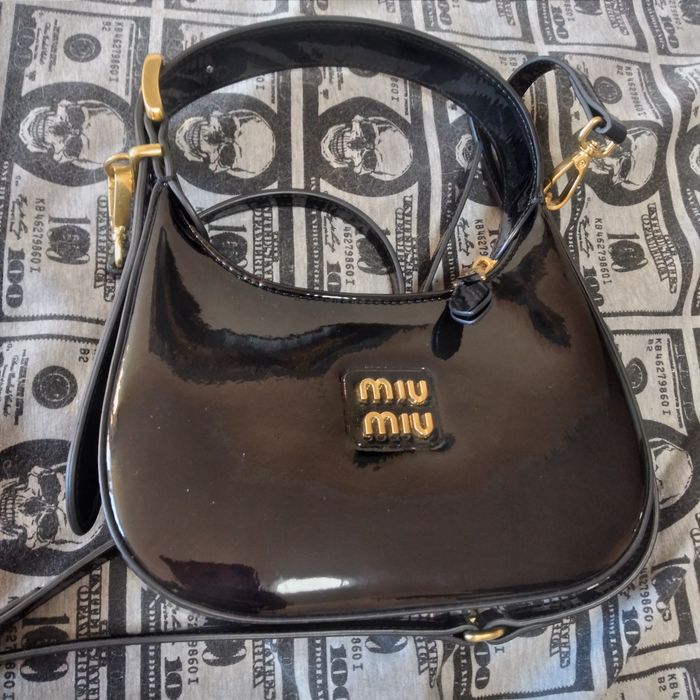 Сумка MIU MIU Patent Mini Hobo Black с чеком  ОРИГИНАЛ