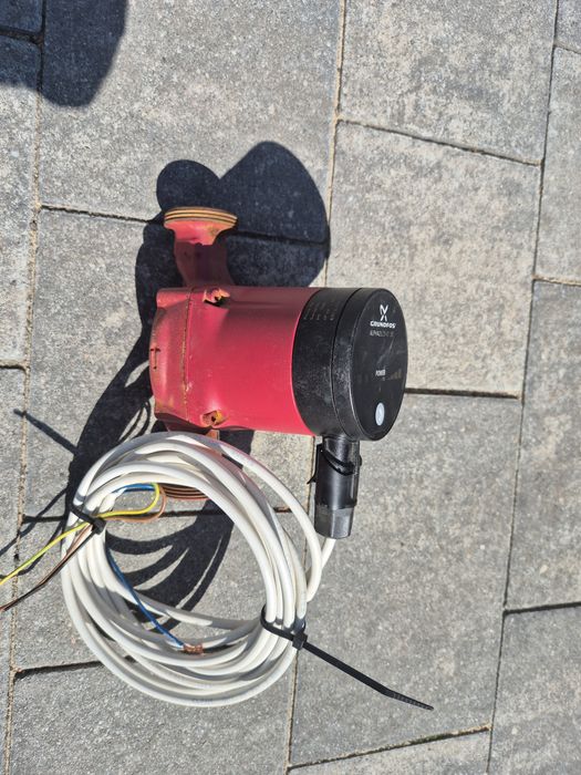 Używana pompa obiegowa Grundfos