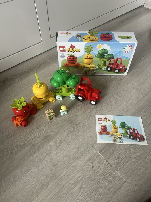 Lego duplo traktor z warzywami i owocami