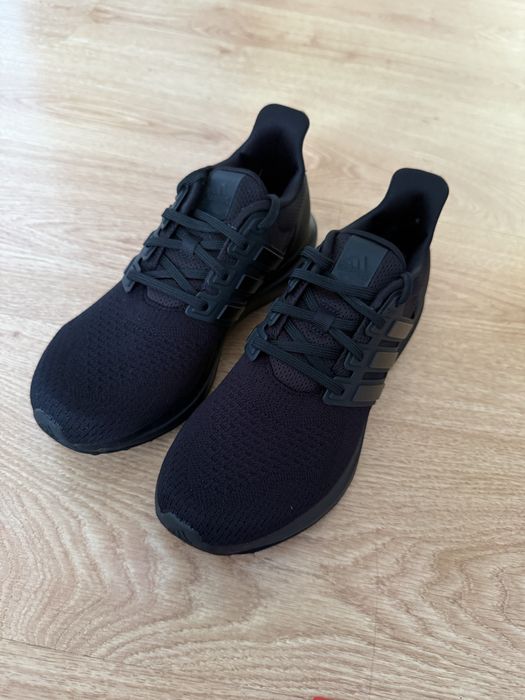 Продам кросівки Adidas